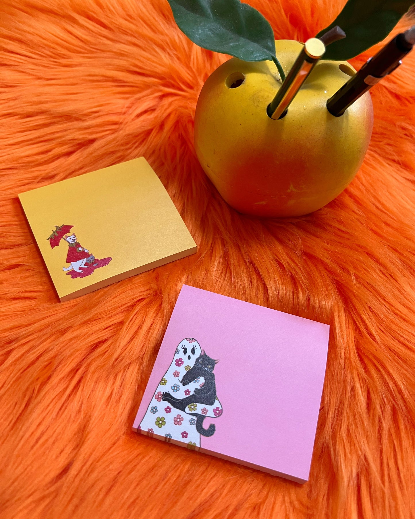 *Post-it Notes* Featuring The Flower Sheet Ghost & Strawberry Rainstorm Kitties